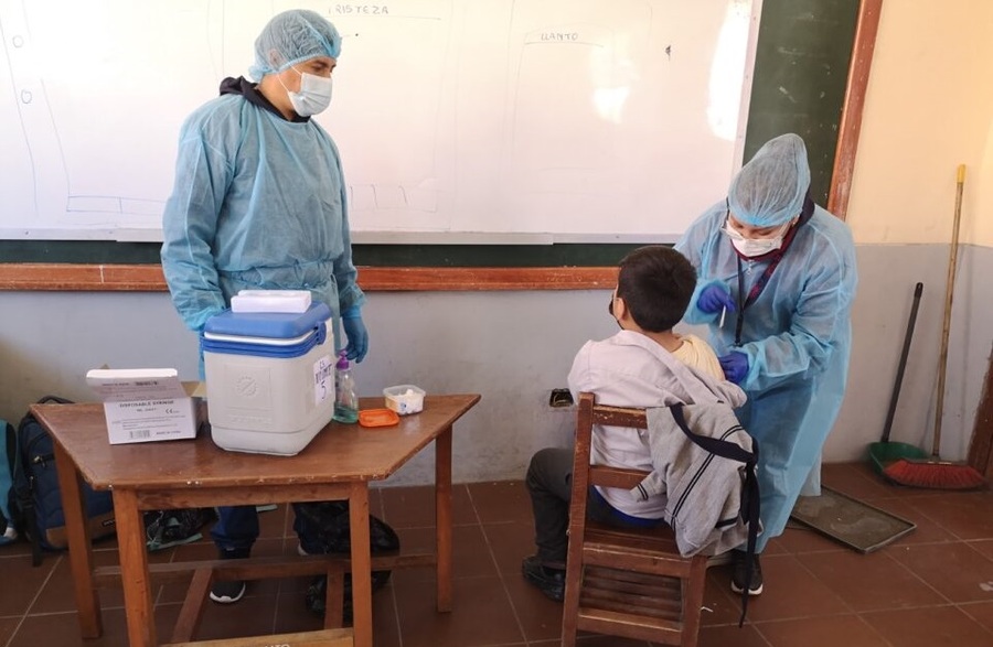 Amplían horarios de atención en puntos de vacunación contra la influenza en El Alto