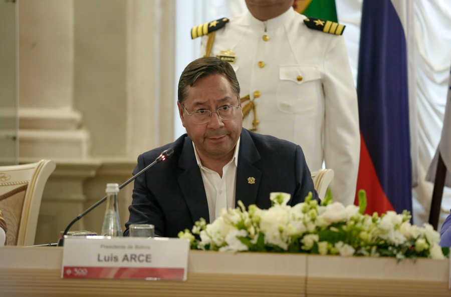 Arce anuncia creación de un instituto de idioma ruso en Bolivia y homologación de títulos universitarios