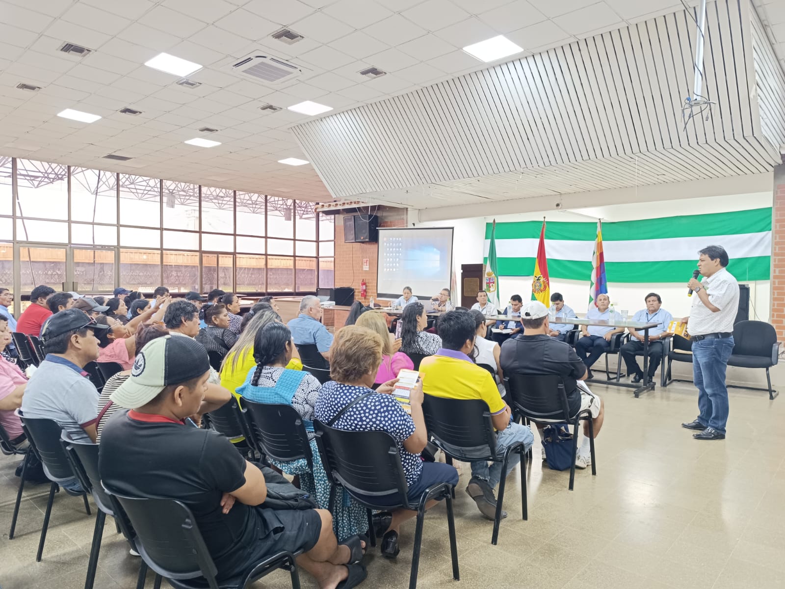 Gremialistas cruceños rechazan marchas y bloqueos, respaldan diálogo con el Gobierno
