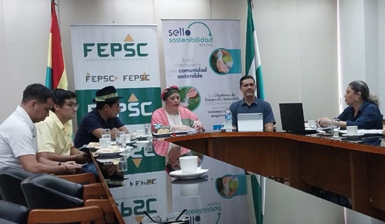 Gobierno y empresarios apuntan a potenciar el sector productivo y ampliar mercados