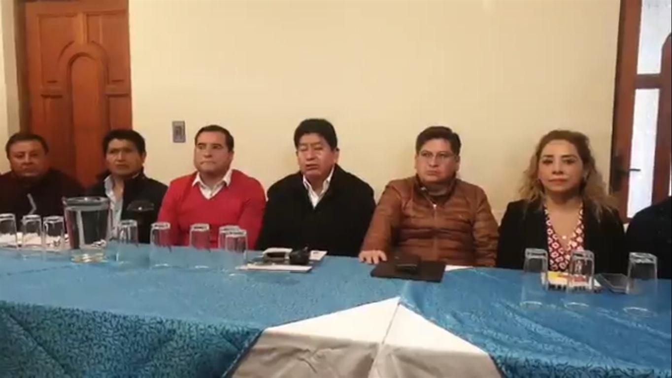 Gobierno y transporte pesado instalan mesas técnicas en Cochabamba