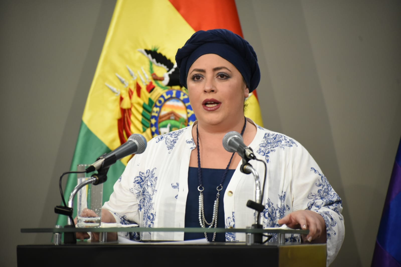 La ministra de la Presidencia, María Nela Prada, en conferencia de prensa. Foto: Gustavo Ticona.