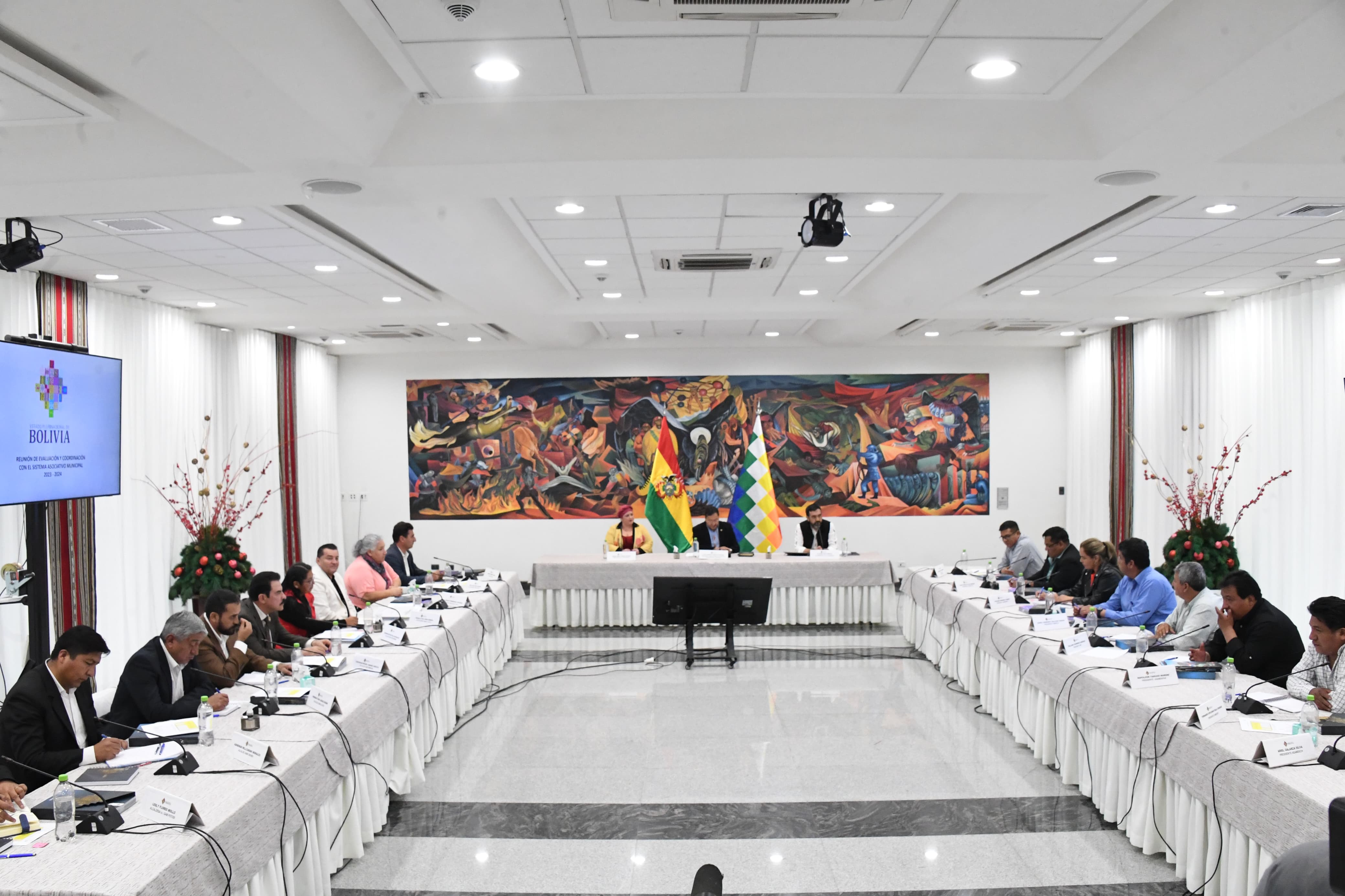 Presidente y alcaldes de ciudades capitales y El Alto evaluarán la gestión de proyectos y el desarrollo regional