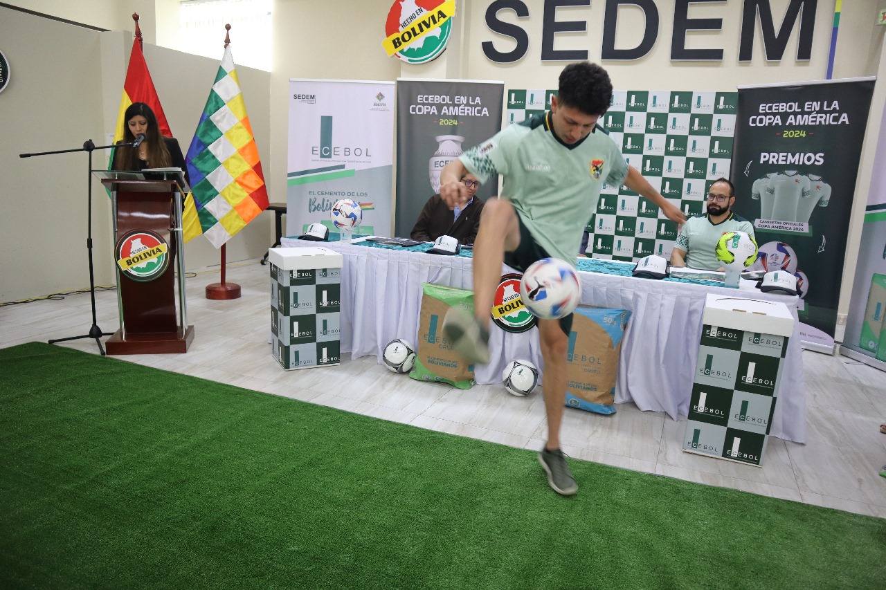 Sortearán 58 camisetas de la selección y 21 balones edición Copa América por la compra de cemento Ecebol 