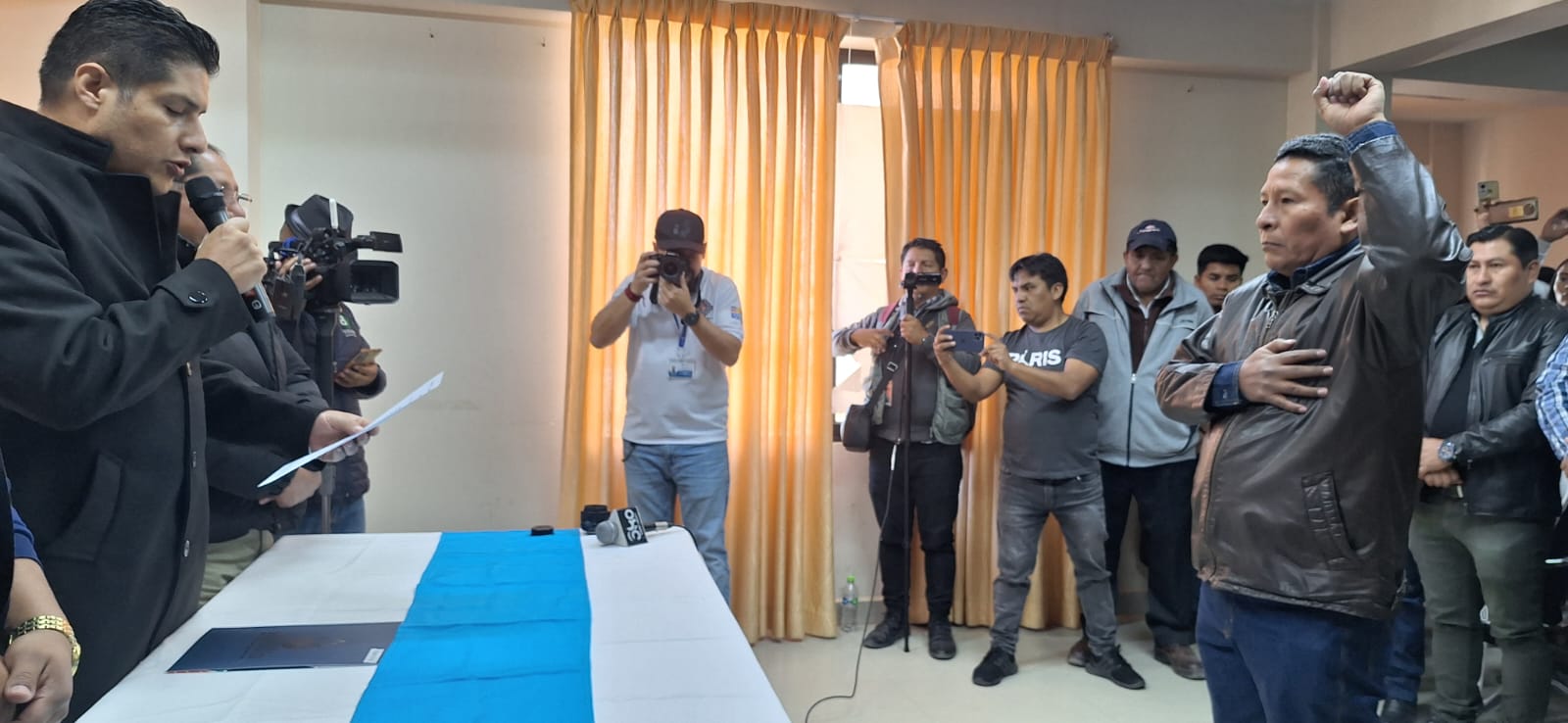 Posesionan a Zenón Miranda como nuevo presidente de la empresa Misicuni