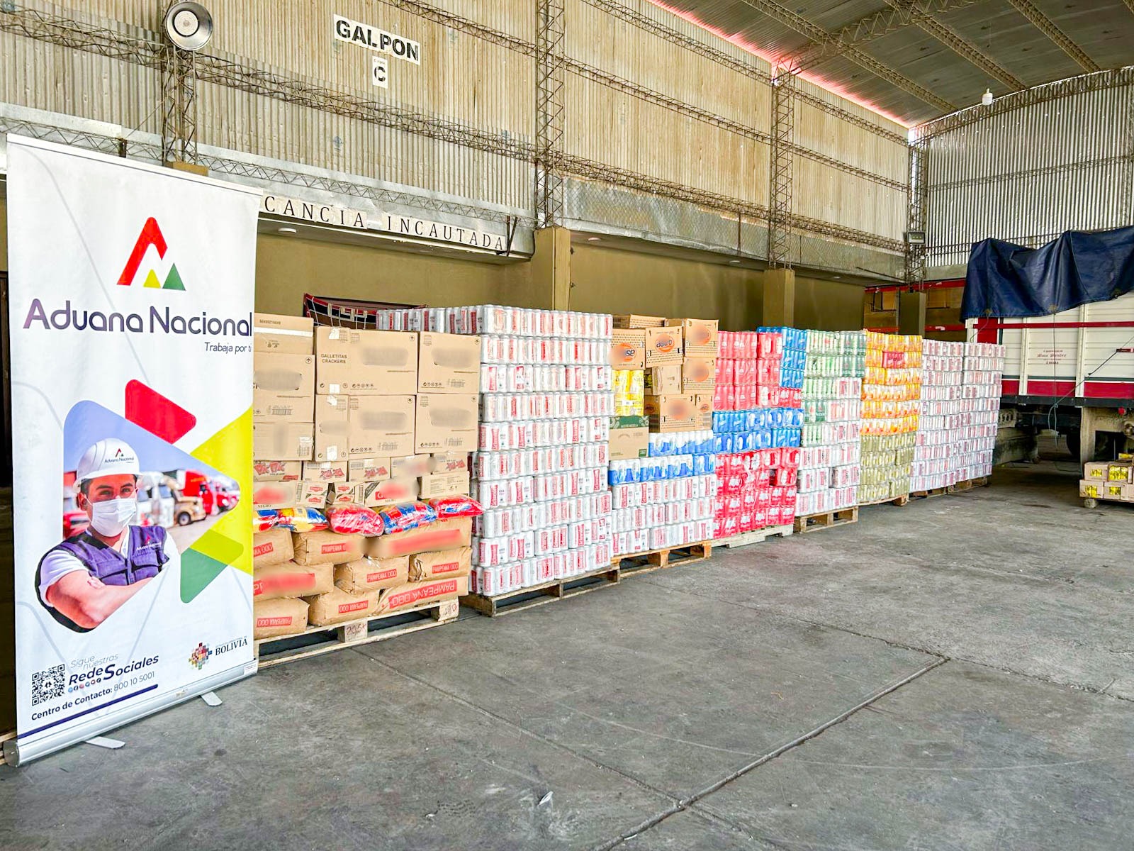 En Tarija comisan alimentos, cervezas y celulares de contrabando por Bs 132.480
