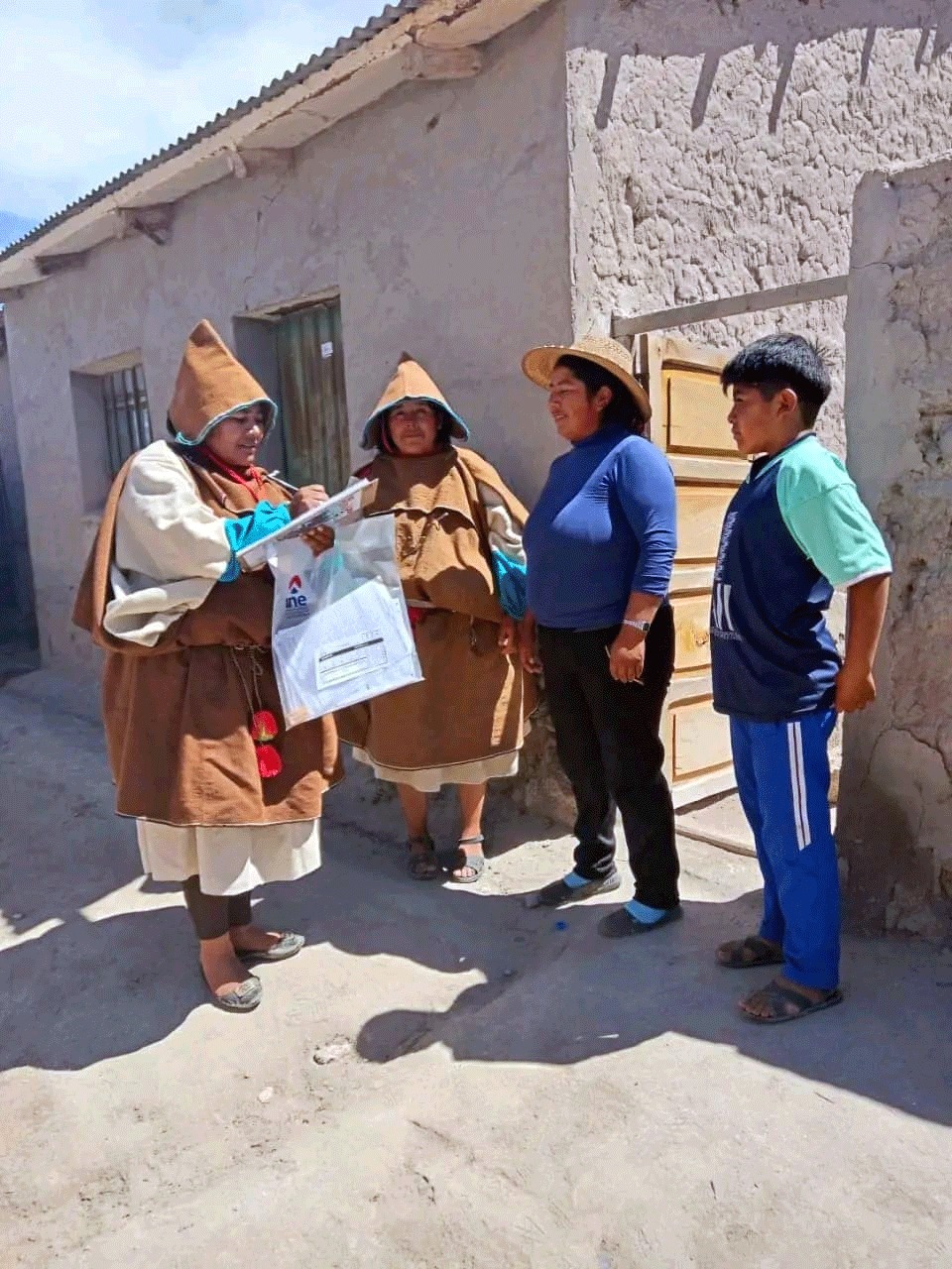 INE destaca trabajo de censistas voluntarios que visitaron más de 5 millones de viviendas en toda Bolivia