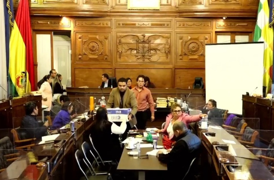 Comisión de Constitución revisó alrededor de 50 impugnaciones y asevera que el 90% estaban “poco fundamentadas”