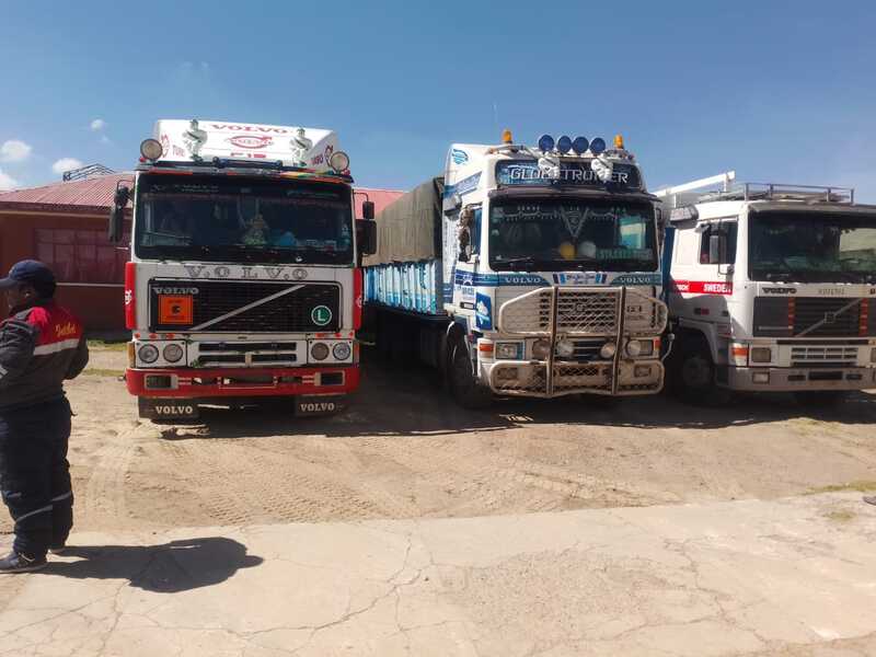 Incautan cerca de 1.200 sacos de maíz de contrabando en La Paz