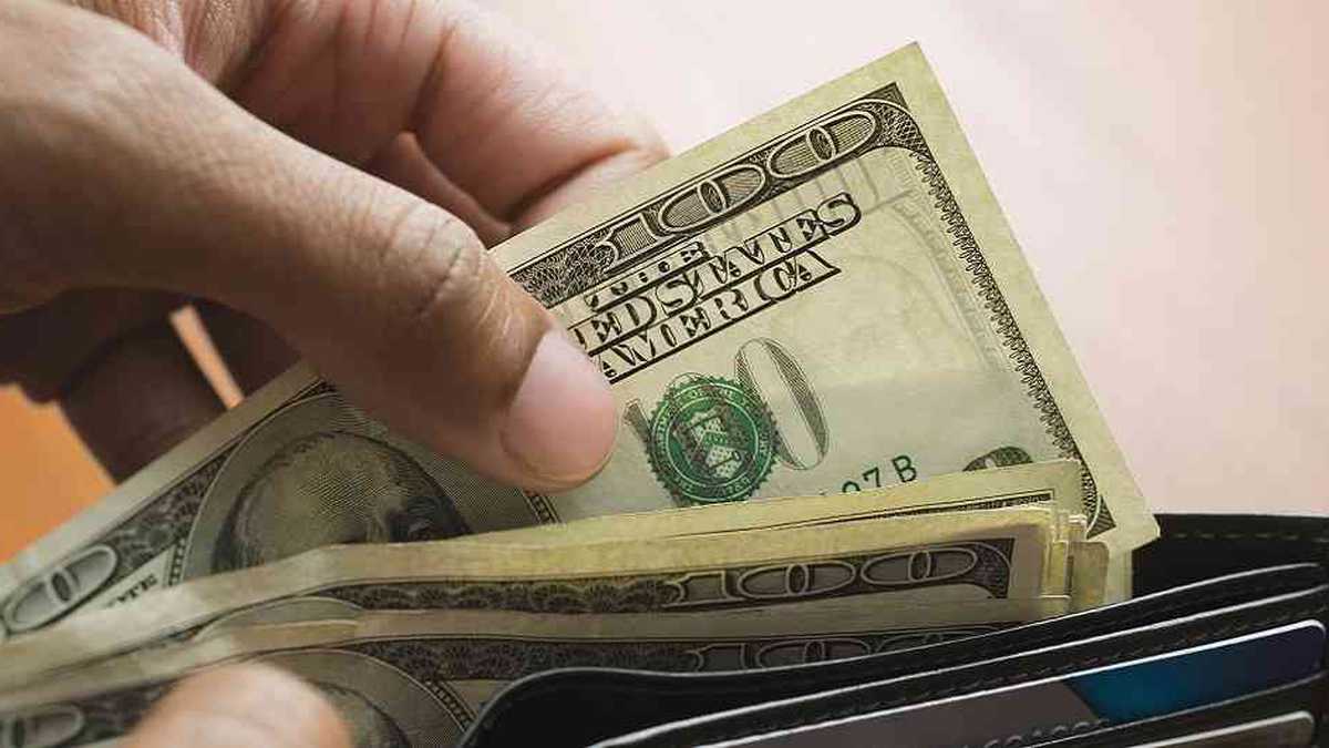 Sistema financiero tiene $us 470 millones en bóvedas e invertidos, Gobierno pide no caer en especulación 