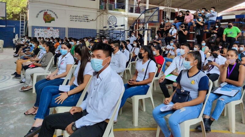 En colegios de Santa Cruz rige desde este lunes tolerancia en horario de ingreso y uso del uniforme escolar 
