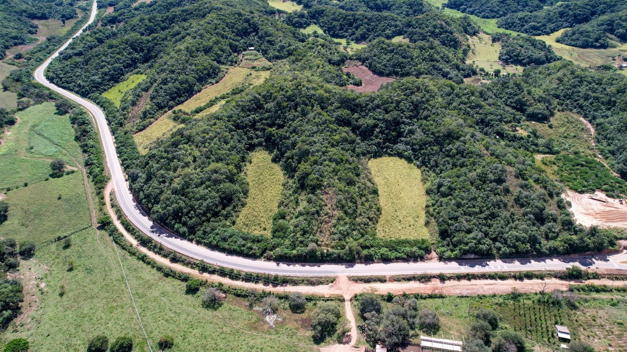 Inauguran vía Monteagudo-Ipati y finaliza perforado de túnel para consolidar la conexión nacional y regional