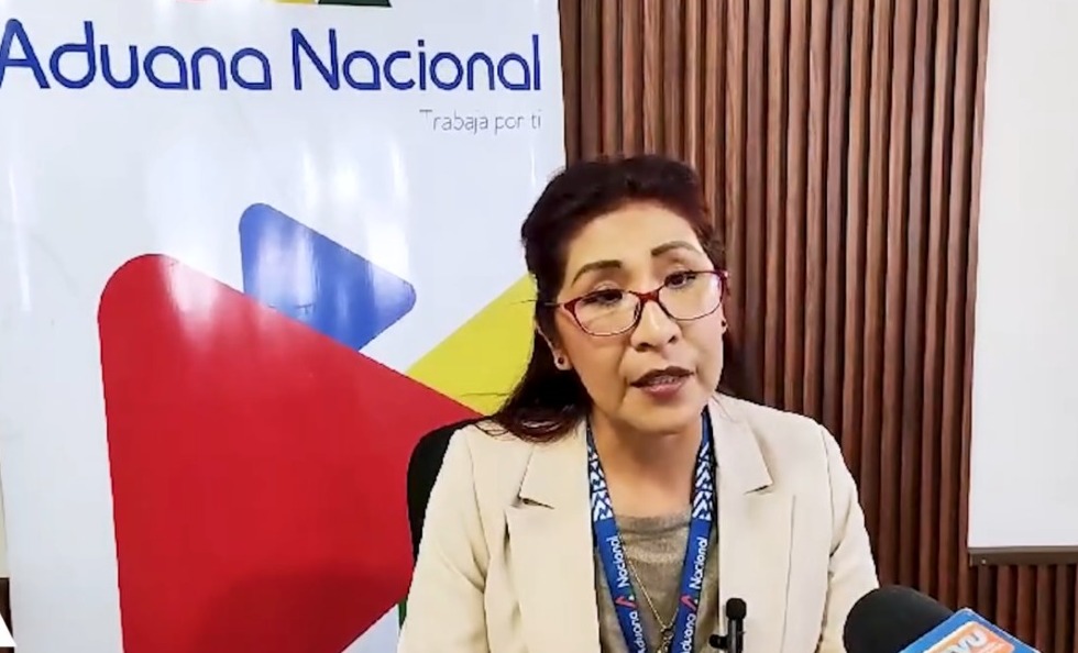 Aduana formará mesas de trabajo con transporte pesado e importadores en Oruro