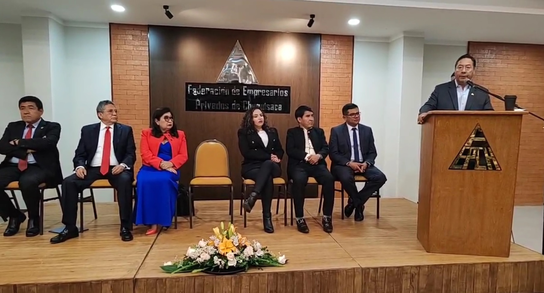 Arce alerta sobre un “ataque especulativo” que pretende poner en riesgo la economía