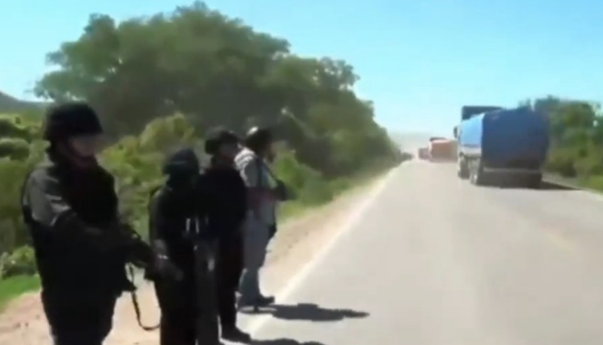 Policía retoma el control de Mairana y deja expedita la vía Cochabamba-Santa Cruz