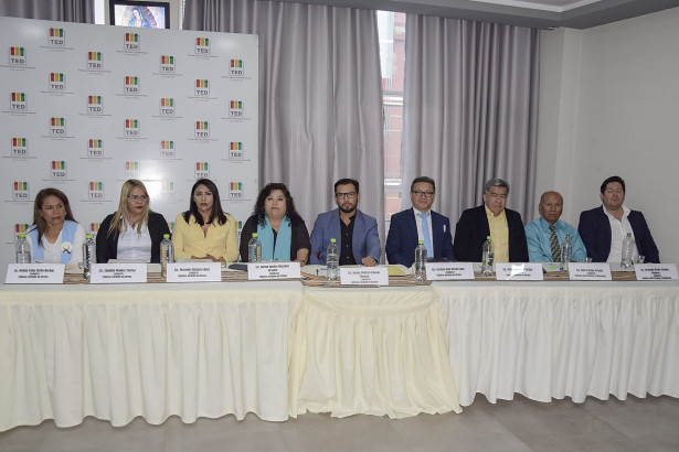 Candidatos a las Judiciales participan del segundo foro de difusión de méritos en Cochabamba