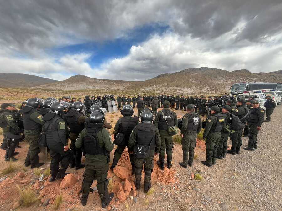 Carreteras en Potosí están expeditas, Policía realiza patrullajes para evitar bloqueos evistas 