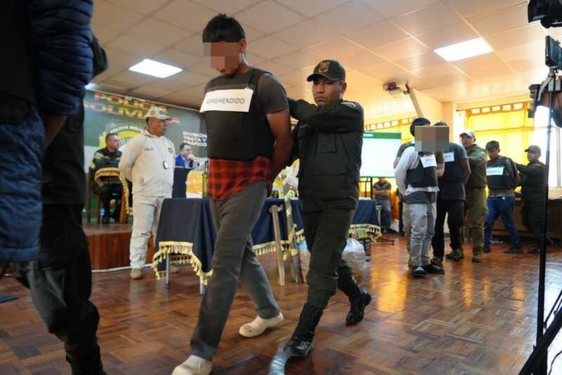 Del Castillo le aclara a Morales que la protesta con armas de fuego y explosivos es un acto delincuencial 