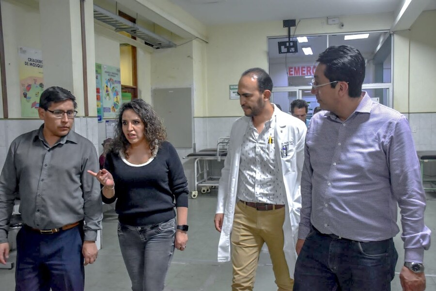 Garantiza atención física y psicológica con el SUS a heridos en Cochabamba