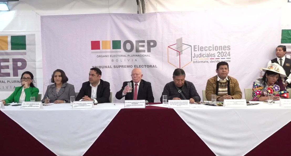 Reunión del TSE con órganos del Estado para tratar elecciones judiciales.
