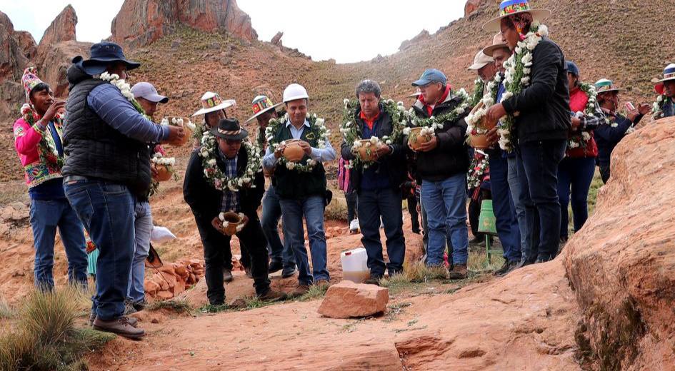 Inicia construcción de sistema de agua en Tallija Confital en beneficio de más de 160 familias