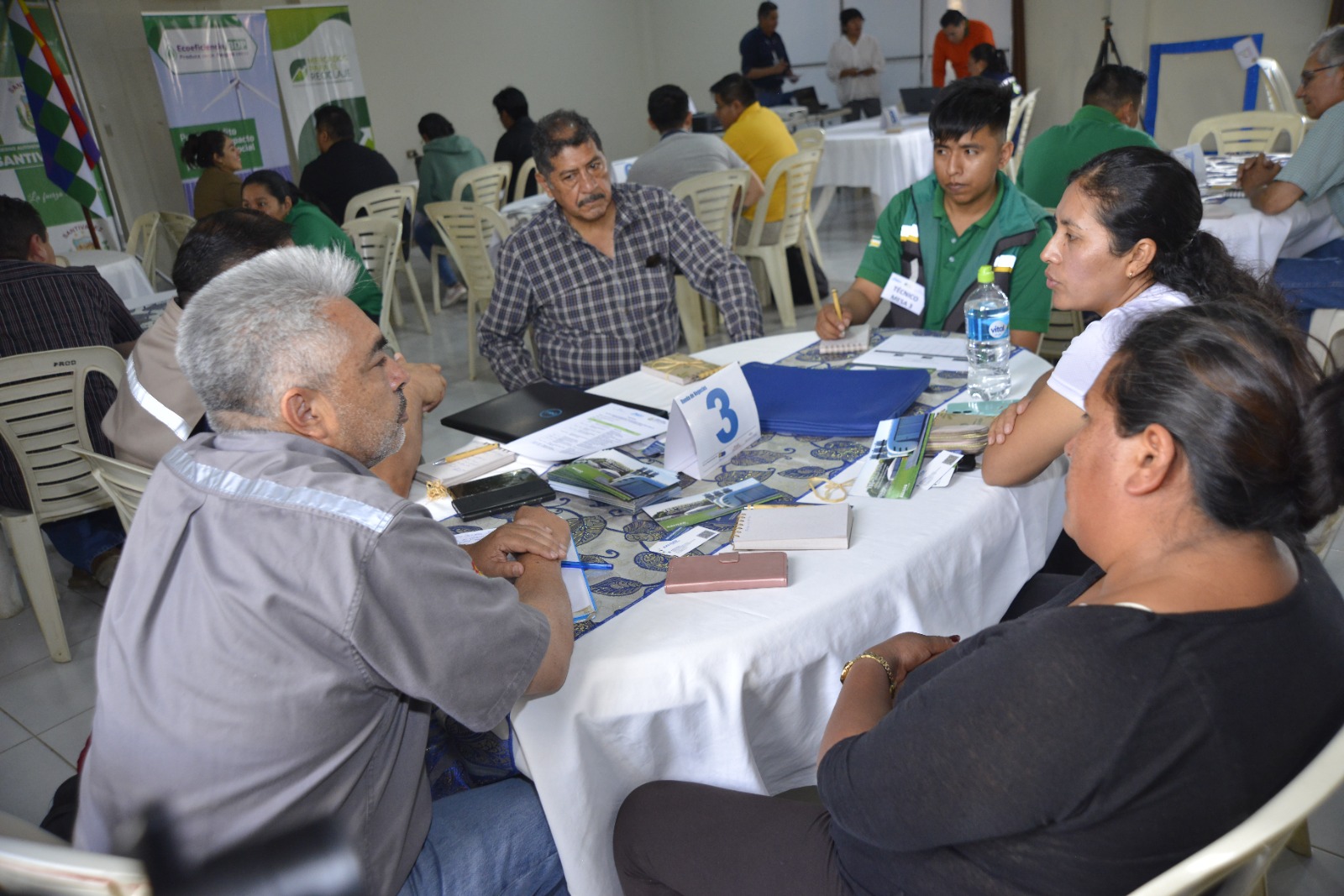 Efectivizan 148 intenciones de negocios por Bs 54 millones orientados a la economía circular y producción sostenible