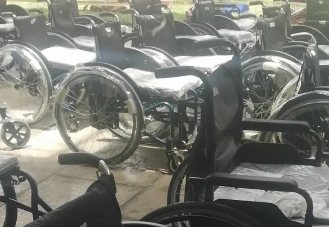 Entregan sillas de ruedas a personas con discapacidad en tres municipios de Beni