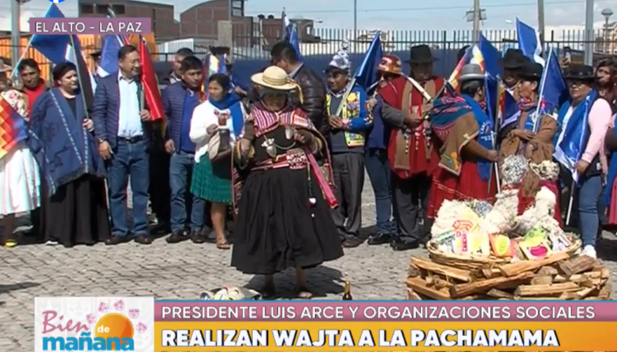 Celebran reconocimiento del TSE a Grover García como presidente del MAS con una ofrenda a la Pachamama