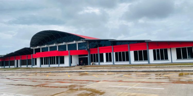 Reanudan operaciones aéreas en el aeropuerto de Rurrenabaque tras tormenta y lluvias