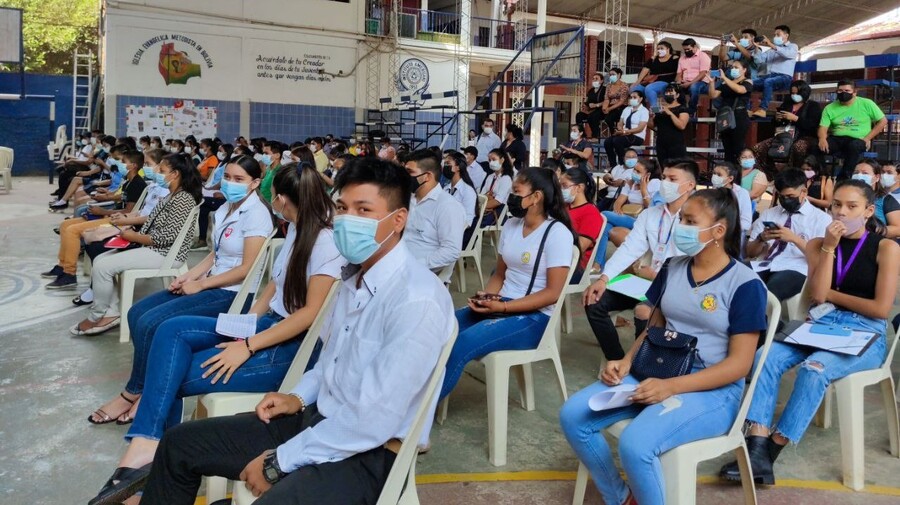 Mejora calidad del aire a “buena” en Santa Cruz, estudiantes retornan a clases presenciales