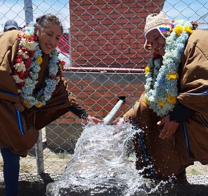 Fortalecen producción de alimentos en Taraco y San Andrés de Machaca con 9 sistemas de agua