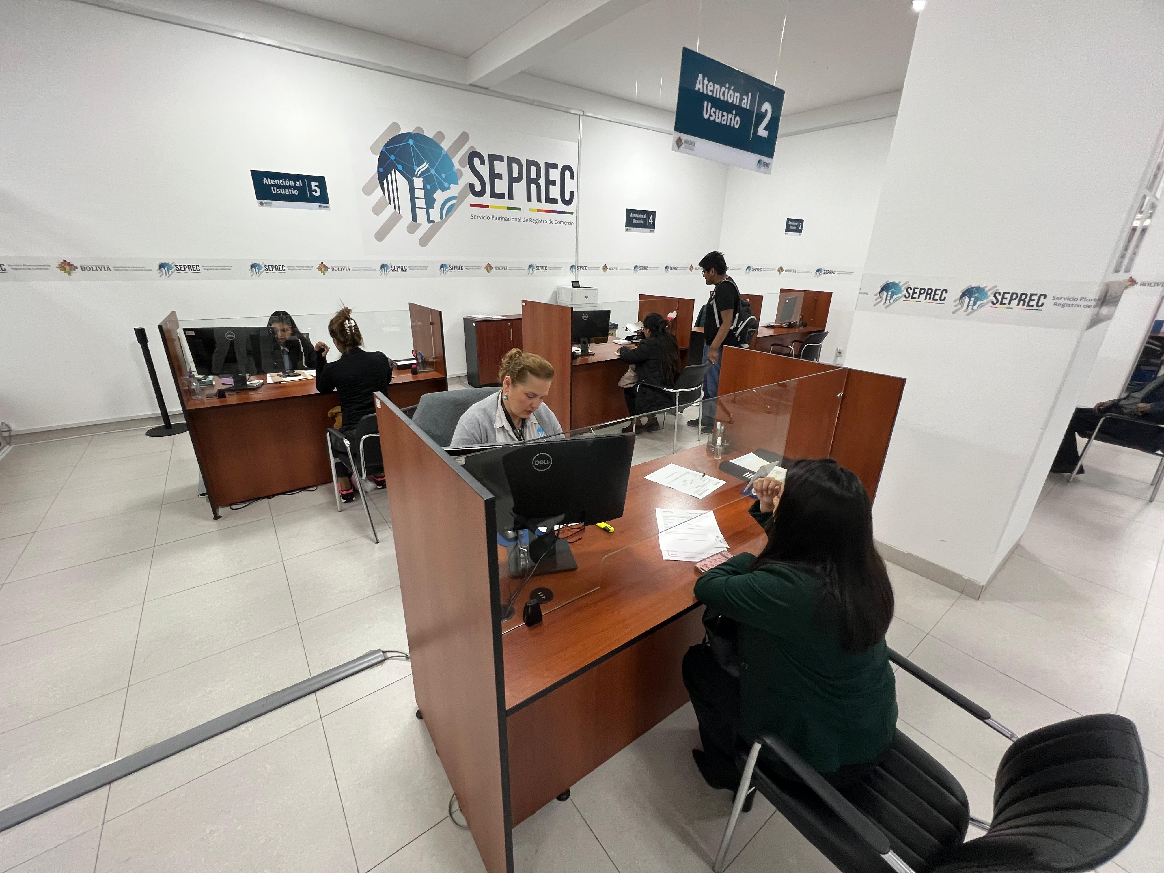 Más 181.600 trámites comerciales se gestionaron en el Seprec a septiembre, la mayoría en el eje central