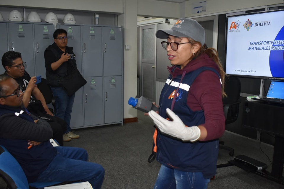 Capacitan a personal de la Aduana en seguridad radiológica