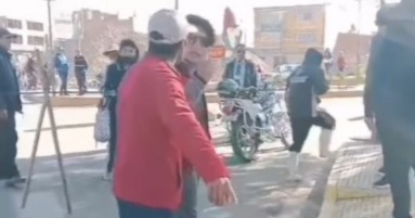 Transportistas apuñalan a un motociclista en un punto de bloqueo en Oruro