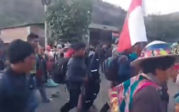 Del Castillo acusa a Morales de tener gente armada y con explosivos en los bloqueos para atacar a policías