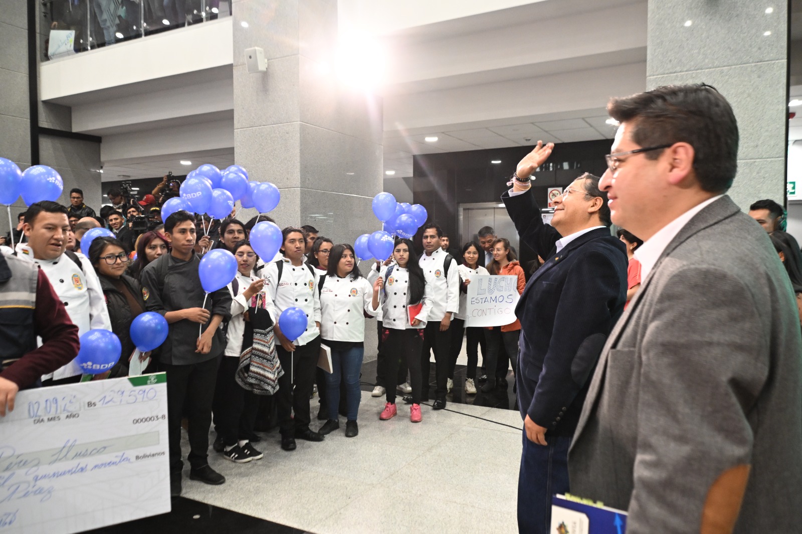 Desempleo de la juventud en el país baja “sustancialmente” a 5,9%