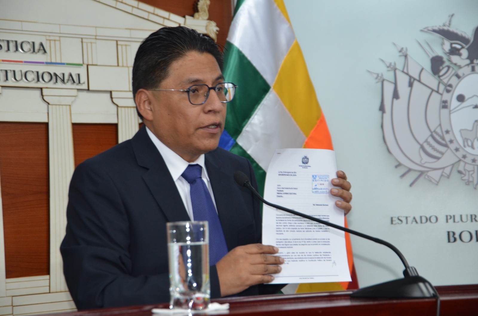 Gobierno ratifica decisión de referéndum sobre subvención a hidrocarburos y reelección discontinua