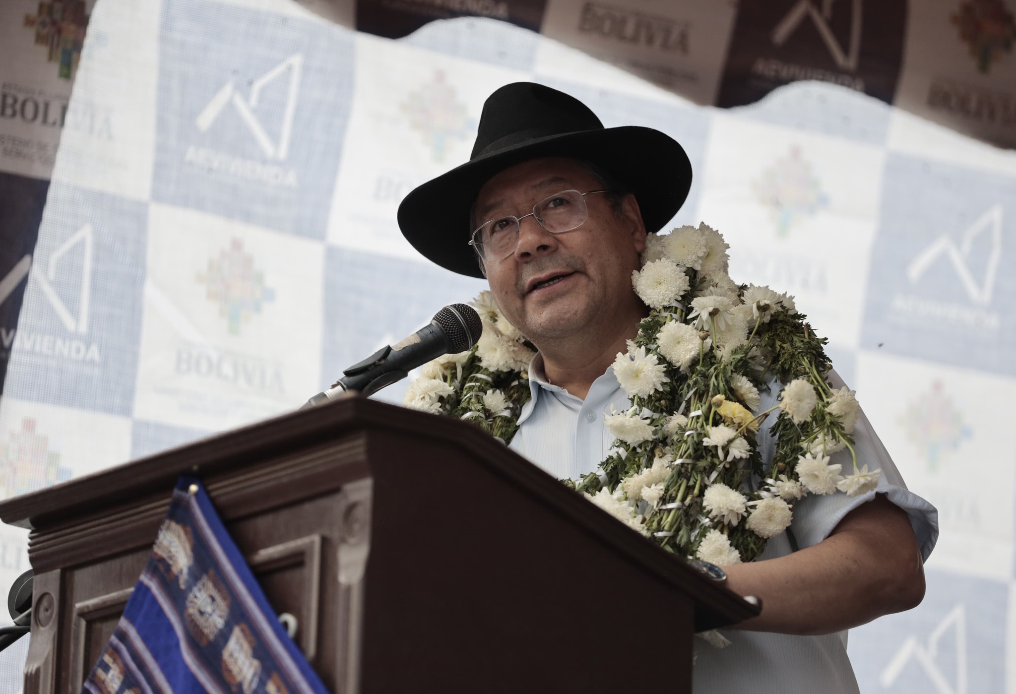 Arce advierte que hará respetar la Constitución, no estamos para movilizaciones por caprichos personales