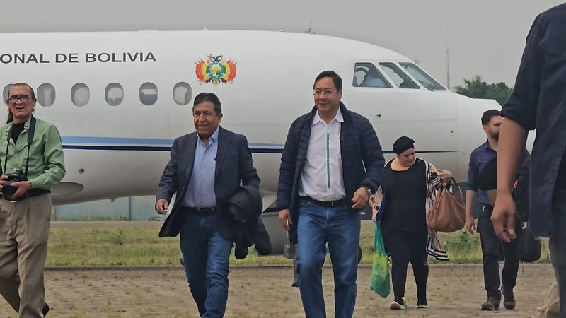 Arce llega a Santa Cruz para instalar gabinete ampliado que comandará la lucha contra los incendios