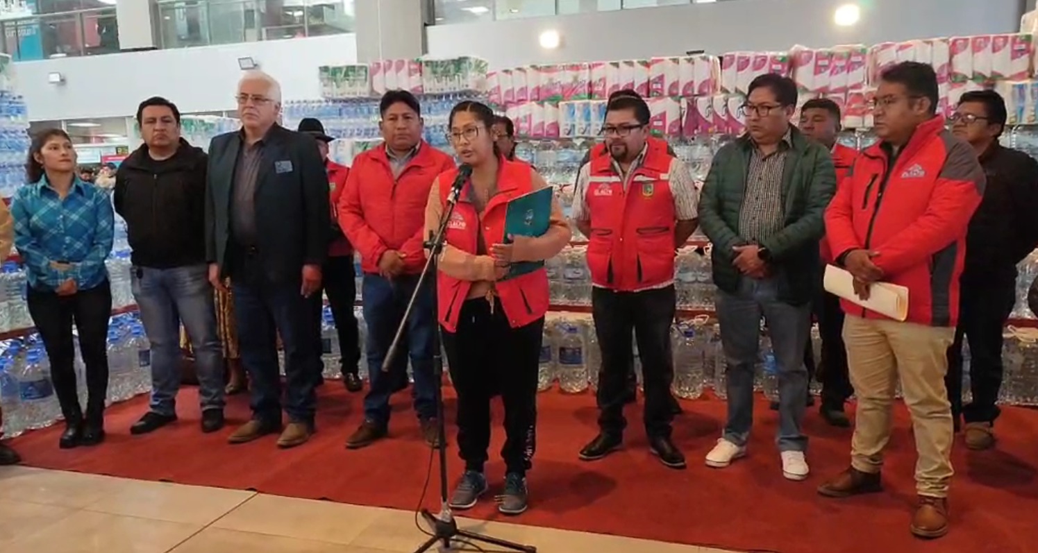 Acopian víveres, medicamentos y agua en El Alto para afectados por los incendios en el norte paceño