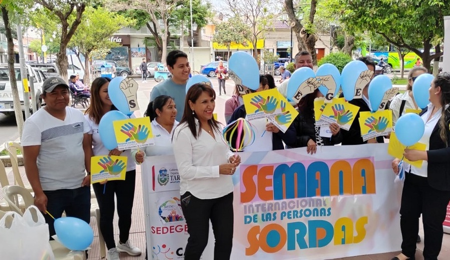 Una caminata y una feria en La Paz por la Semana Internacional de las Personas Sordas