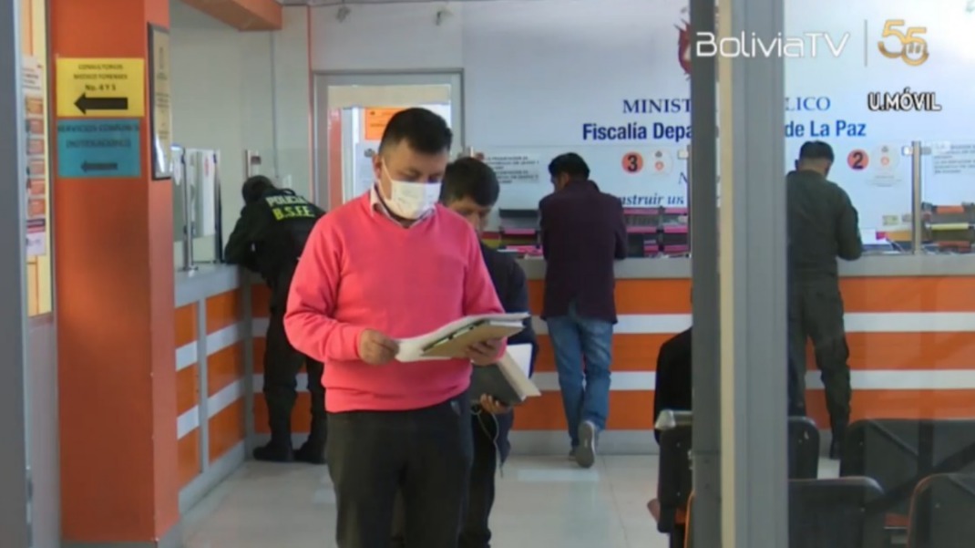 Estatal Bolivia Tv formaliza denuncia penal por agresión y robo a equipo de prensa en la marcha evista