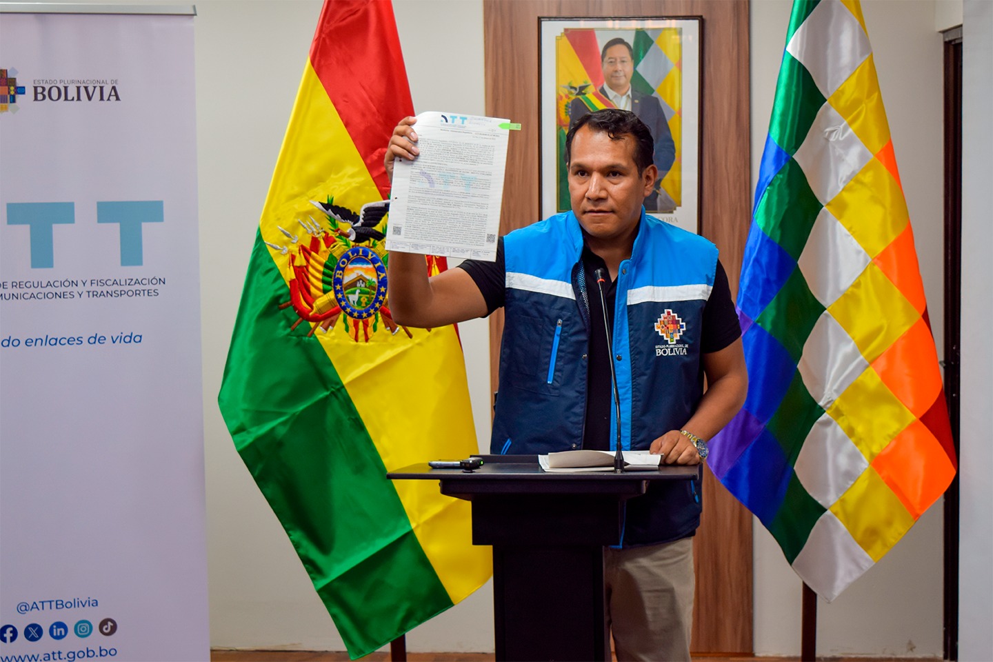 ATT desmiente que revocatoria de licencia de radio FM Bolivia fue dejada sin efecto