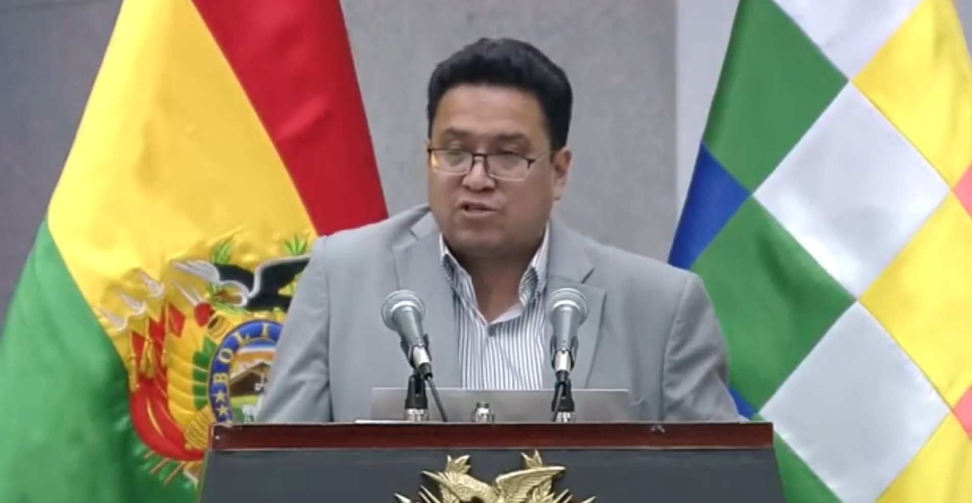 César Siles jura como ministro de Justicia y reivindica una Bolivia libre de cualquier forma de dictadura