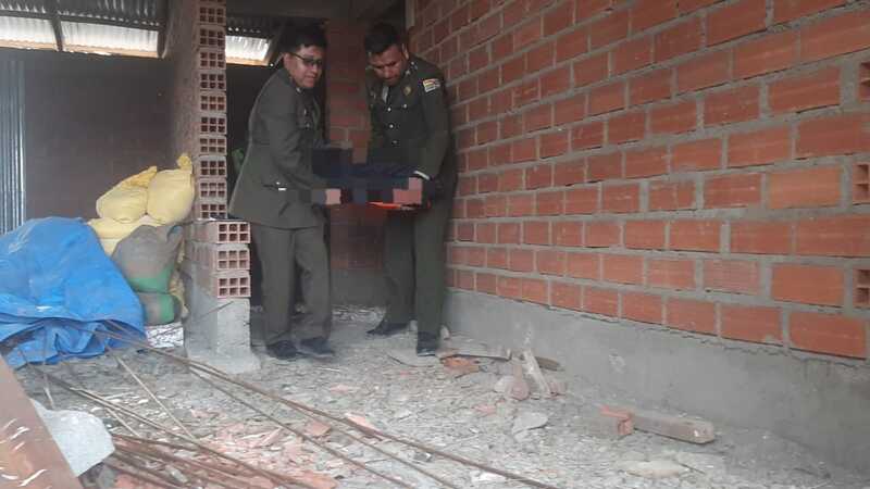 Investigan presunto homicidio-suicidio de un hombre y una adolescente en Oruro