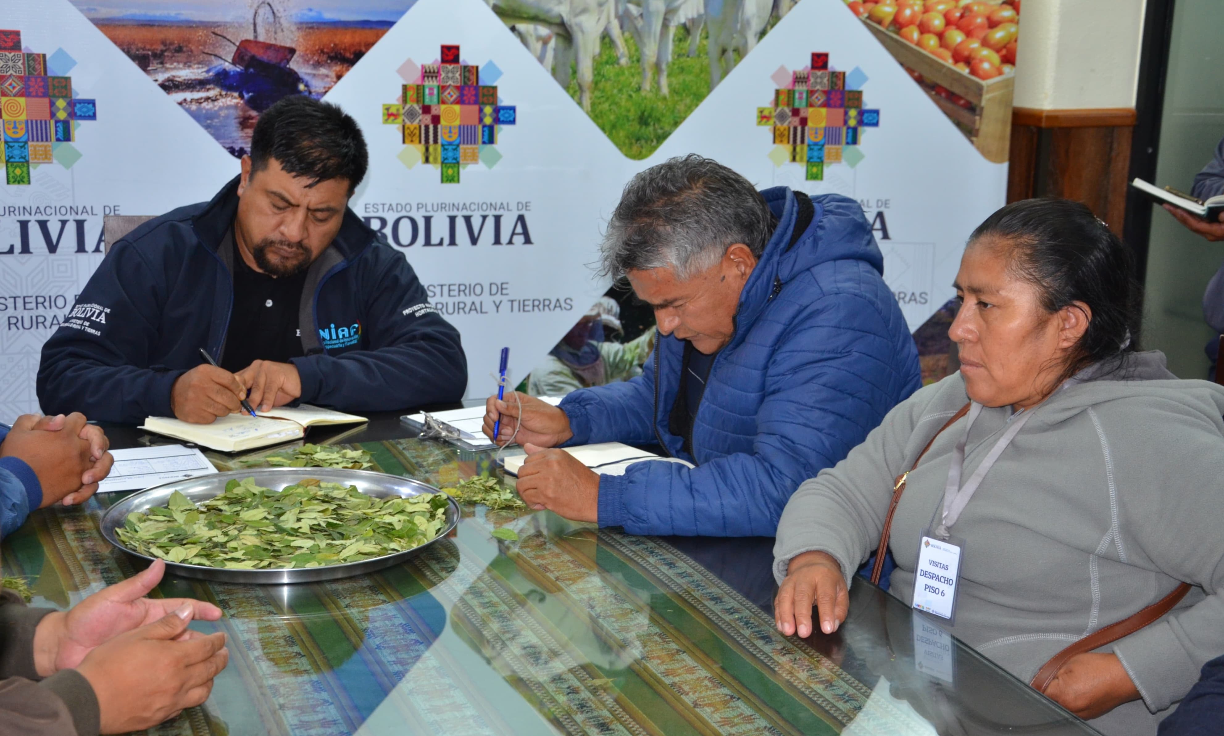 Desarrollo Rural y mancomunidad de municipios de Cochabamba coordinan proyectos de apoyo al agro