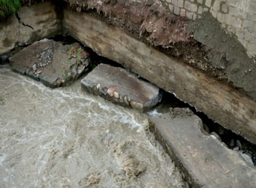 Detectan problemas en la canalización del río Irpavi, piden a la Alcaldía la intervención urgente