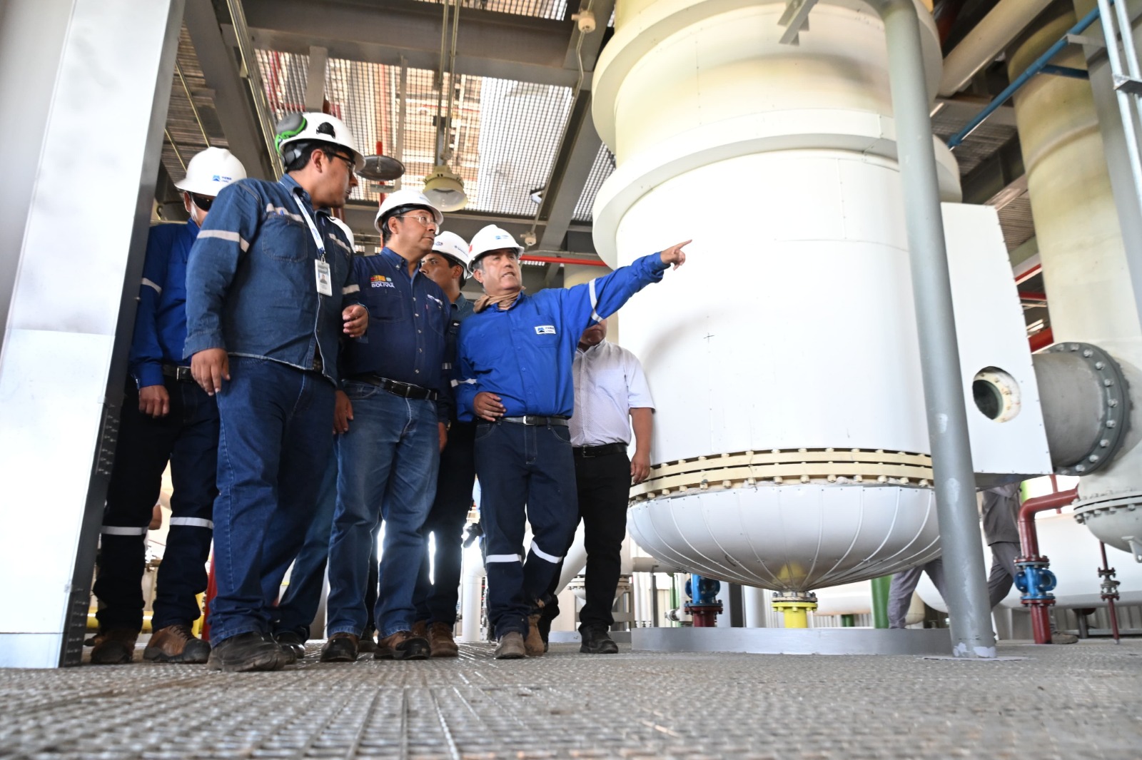 Industria estatal de soya en San Julián producirá 60.000 toneladas de aceite para cubrir “buena parte” de la demanda interna