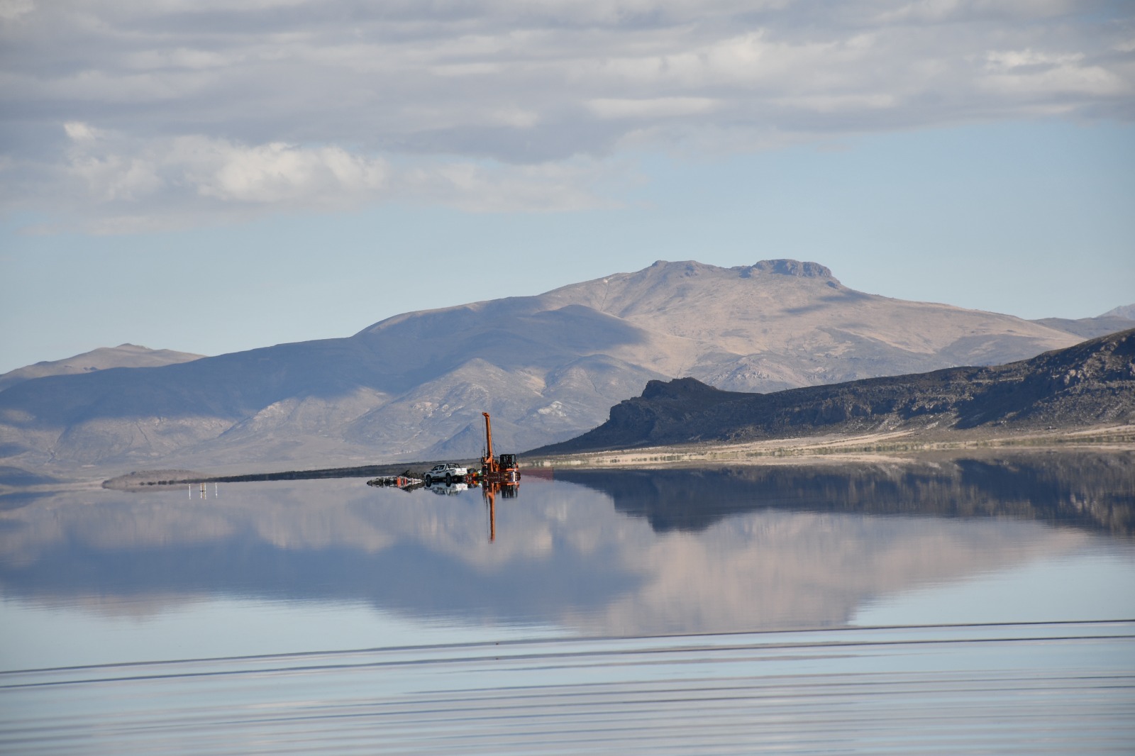 YLB identifica datos erróneos en información difundida sobre uso de agua para industrializar el litio