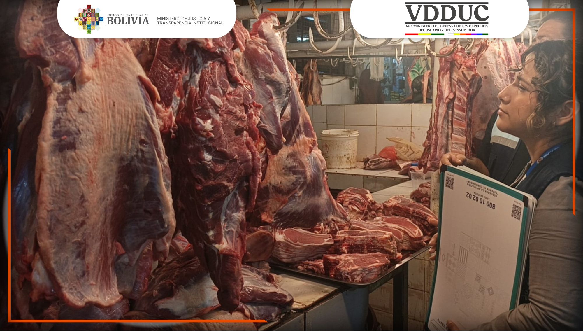 Verificación de precios en una carnicería por parte de Defensa del Consumidor. Foto: VDDUC